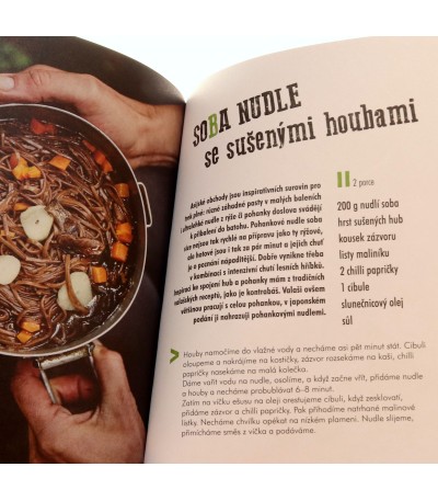 Outdoorová kuchařka, Petra Pospěchová, ISBN: 978-80-88244-10-3, 9788088244103, recepty, jídlo, vaření, stravování