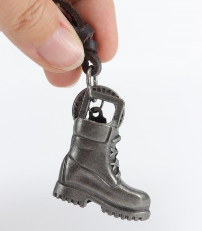 Přívěsek bota a nápis